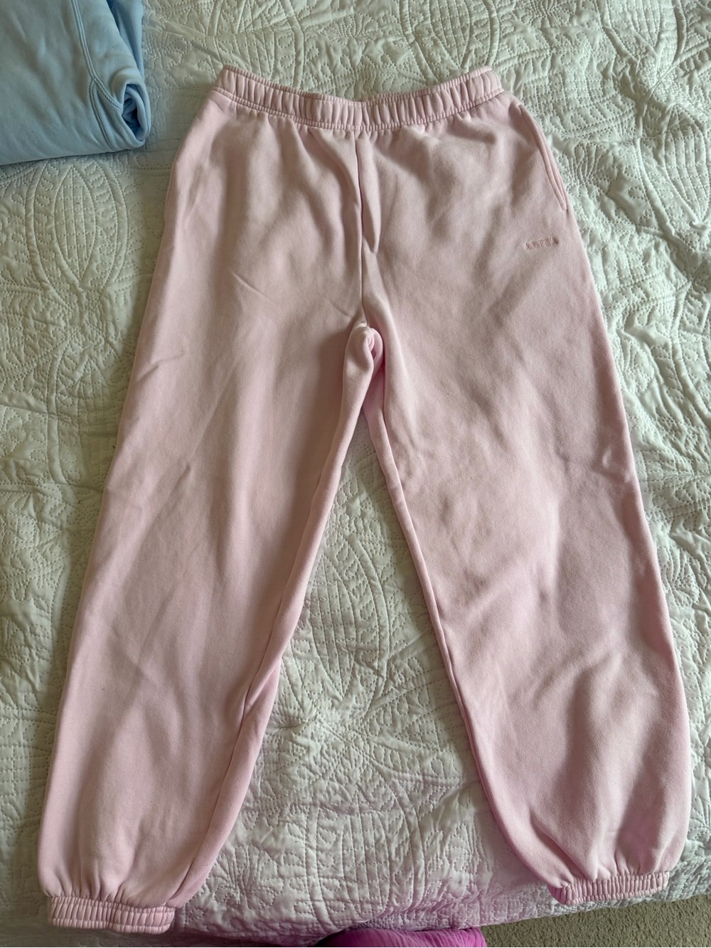 Aritzia Villa Pink Sweatpants